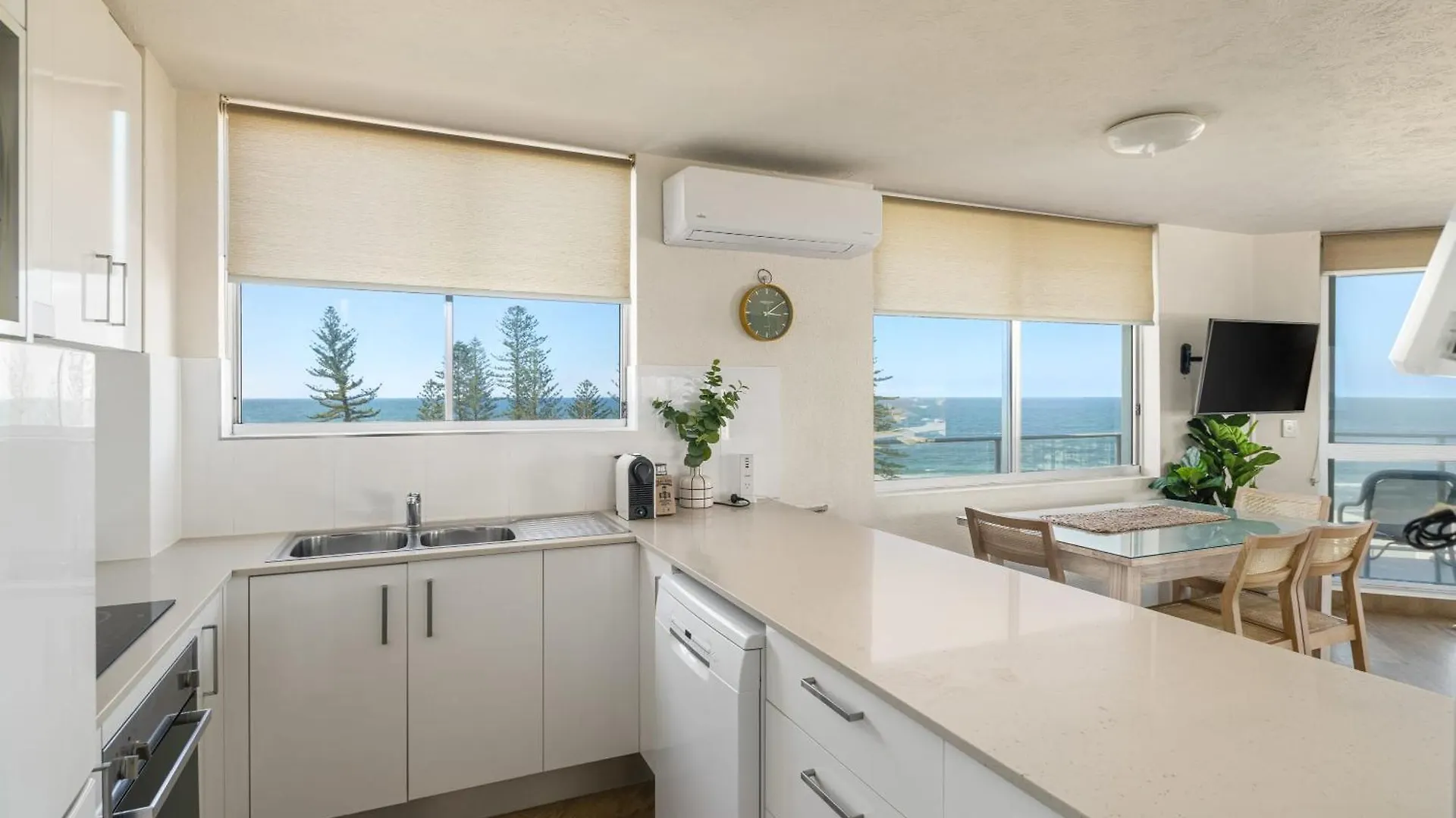 Alex Heads Oceanview Escape Apartment Alexandra Headland