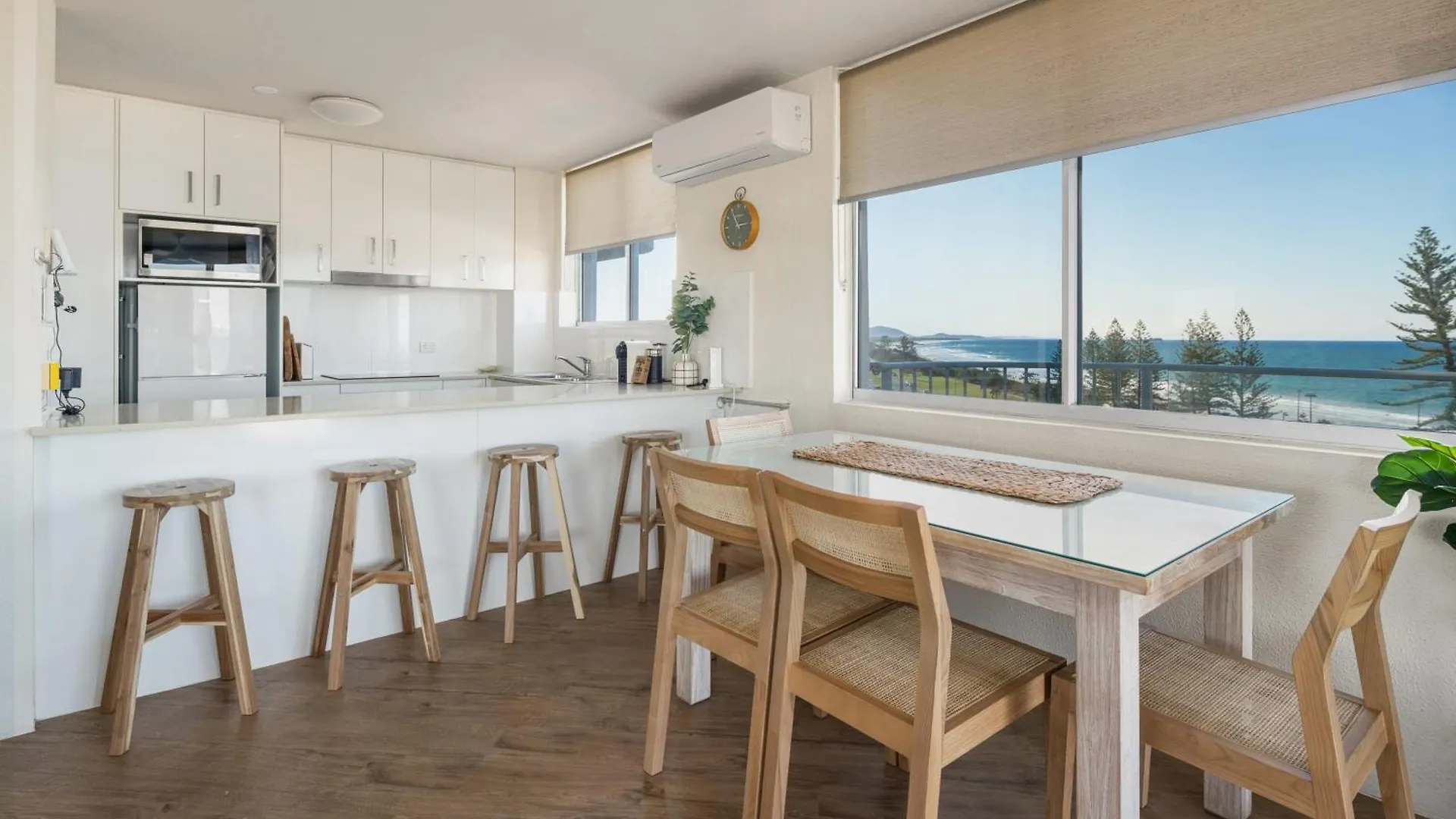 Alex Heads Oceanview Escape Apartment Alexandra Headland Australia